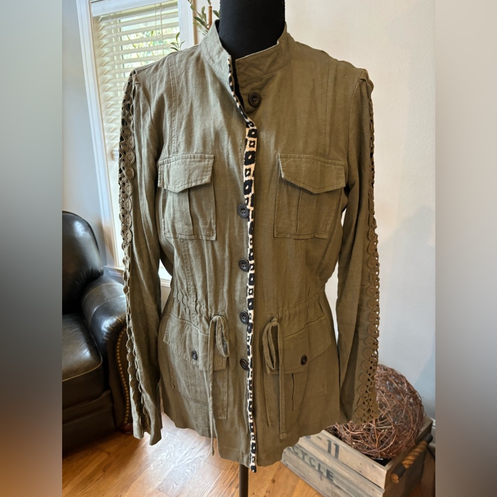 Stoosh from Buckle. Linen Blend Button Up Jacket Olive Green - Medium
